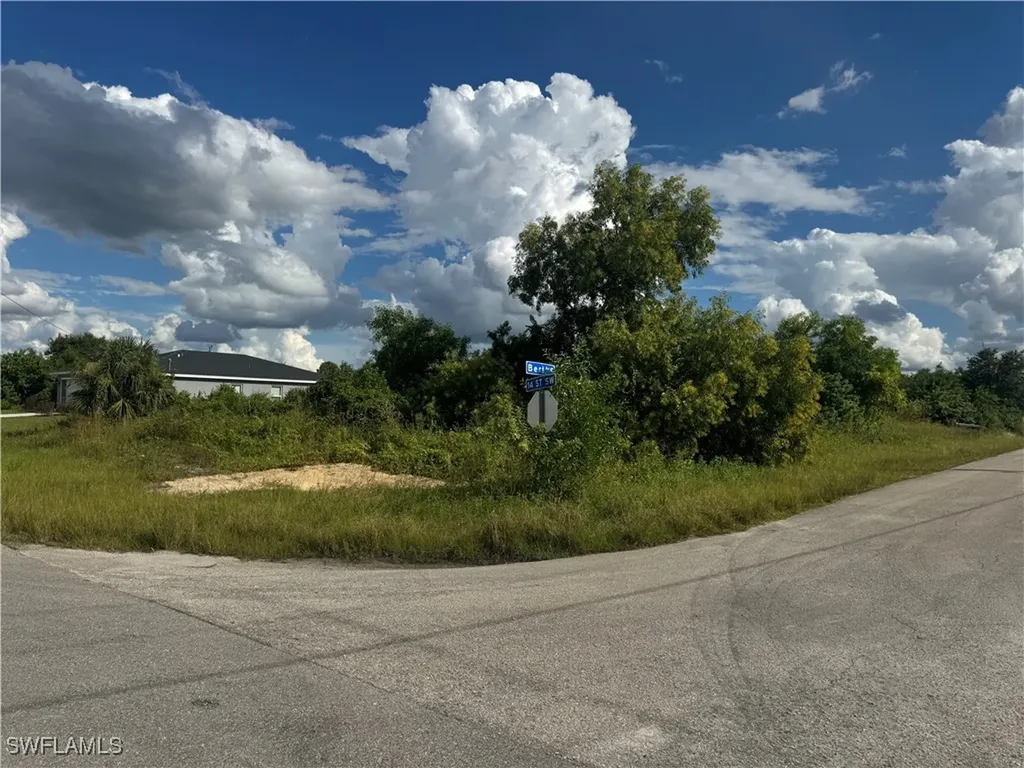 3913 14th Street SW Lehigh Acres FL 33976
