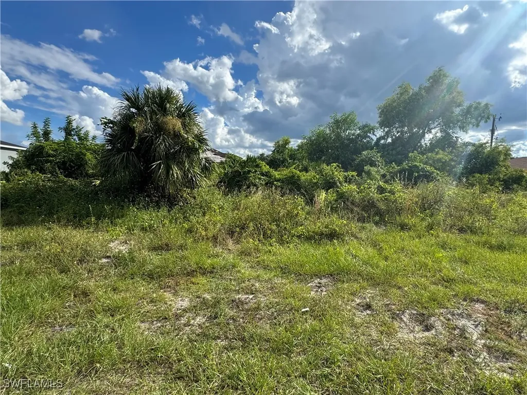3913 14th Street SW Lehigh Acres FL 33976