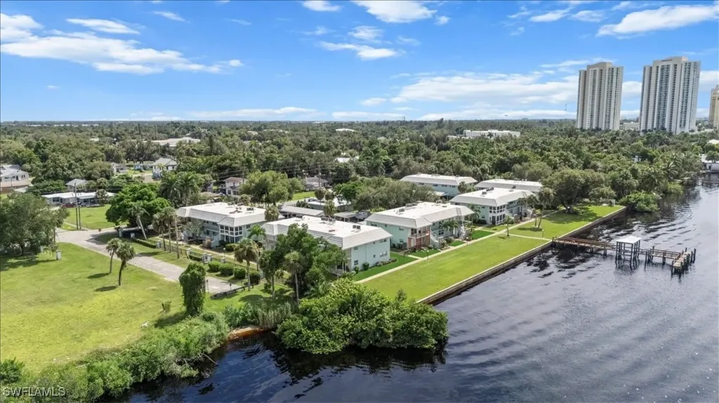 3225 E Riverside Drive Fort Myers FL 33916