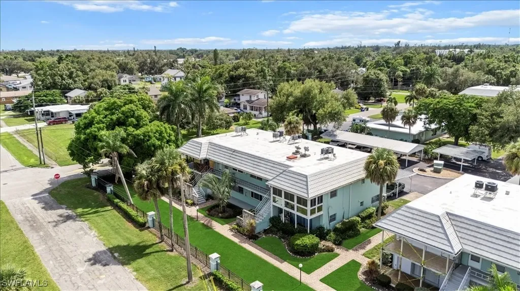 3225 E Riverside Drive Fort Myers FL 33916