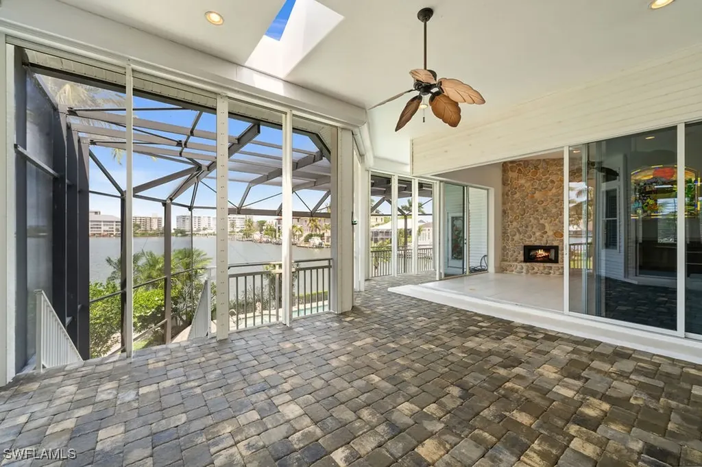 371 Bayside Avenue Naples FL 34108