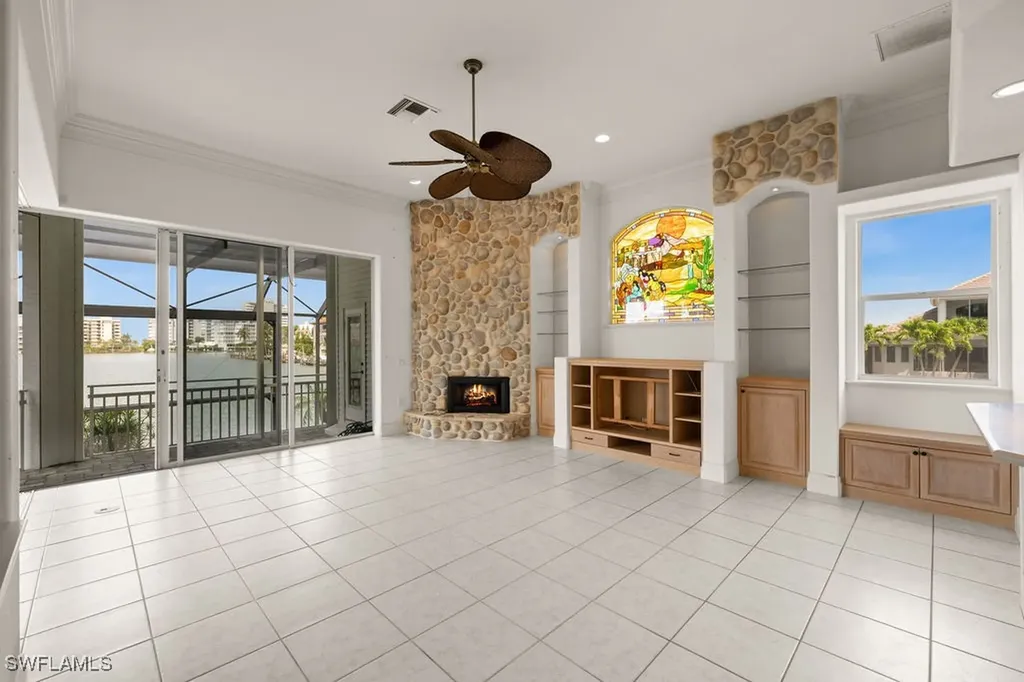 371 Bayside Avenue Naples FL 34108