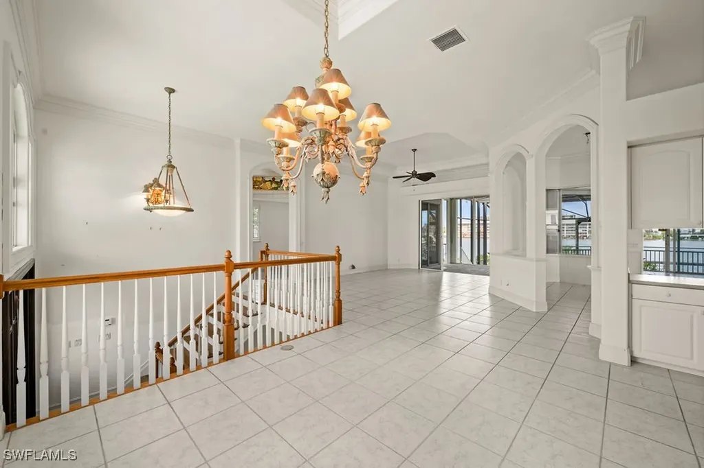 371 Bayside Avenue Naples FL 34108