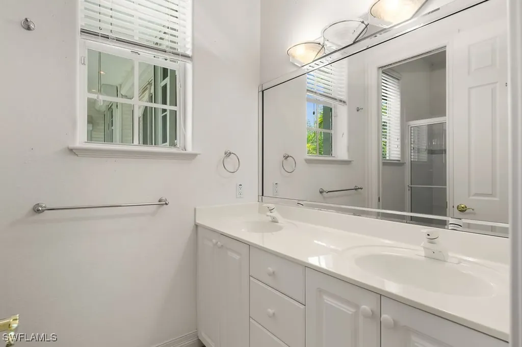 371 Bayside Avenue Naples FL 34108