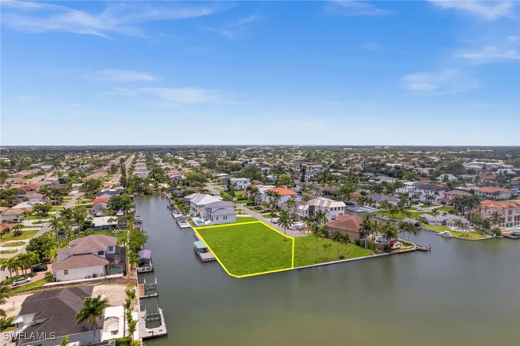 371 Bayside Avenue Naples FL 34108