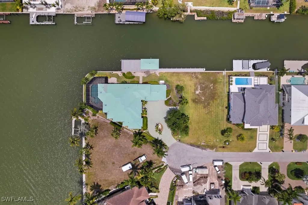 371 Bayside Avenue Naples FL 34108
