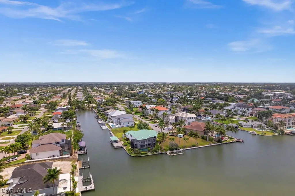 371 Bayside Avenue Naples FL 34108
