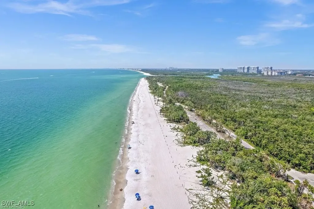 371 Bayside Avenue Naples FL 34108