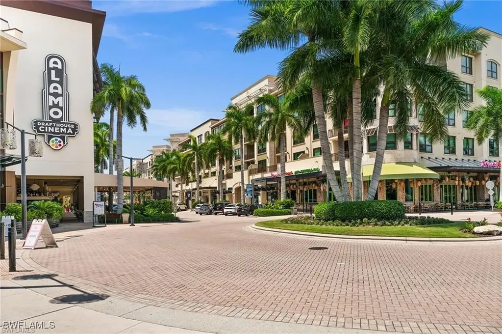 371 Bayside Avenue Naples FL 34108