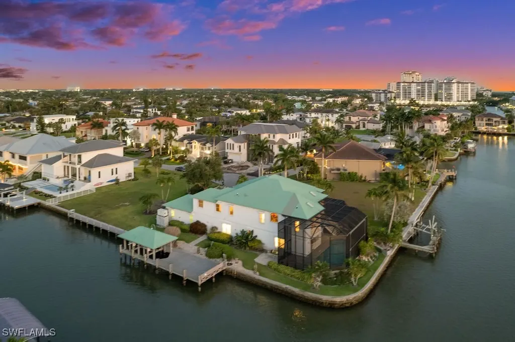 371 Bayside Avenue Naples FL 34108