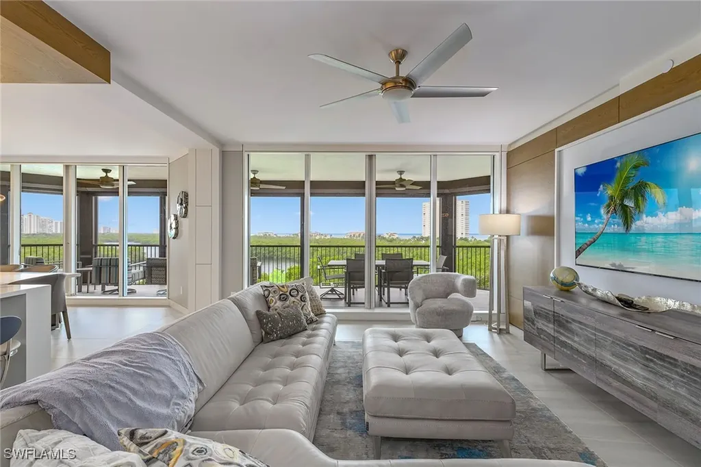 8960 Bay Colony Drive Naples FL 34108