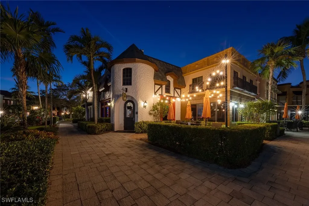 9076 Rialto Street Naples FL 34113