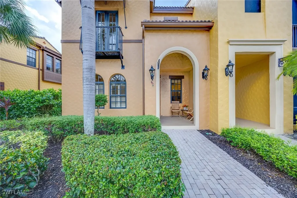 9076 Rialto Street Naples FL 34113