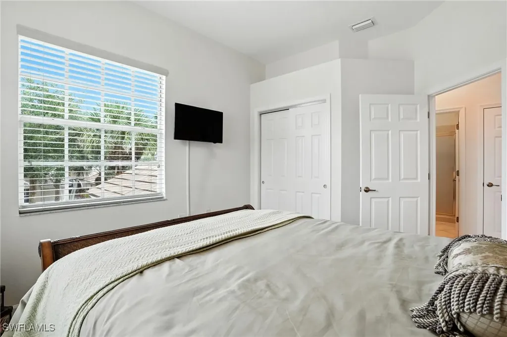 10080 Valiant Court Miromar Lakes FL 33913