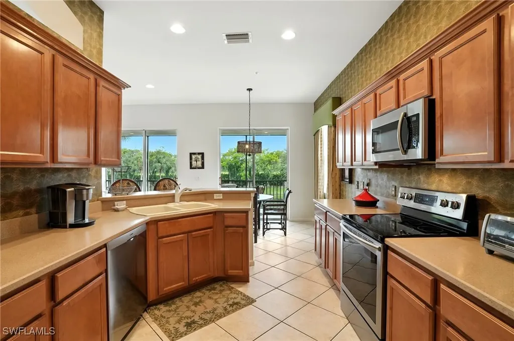 10080 Valiant Court Miromar Lakes FL 33913