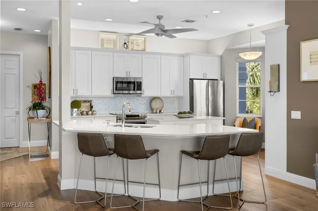 5060 Yacht Harbor Circle Naples FL 34112