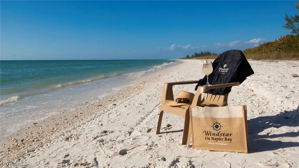 5060 Yacht Harbor Circle Naples FL 34112