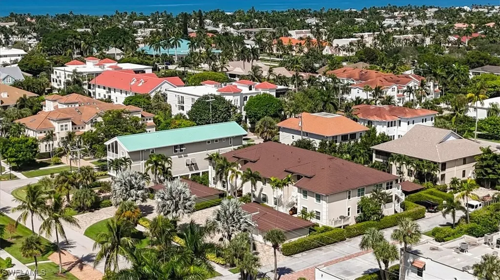 545 11th Avenue S Naples FL 34102