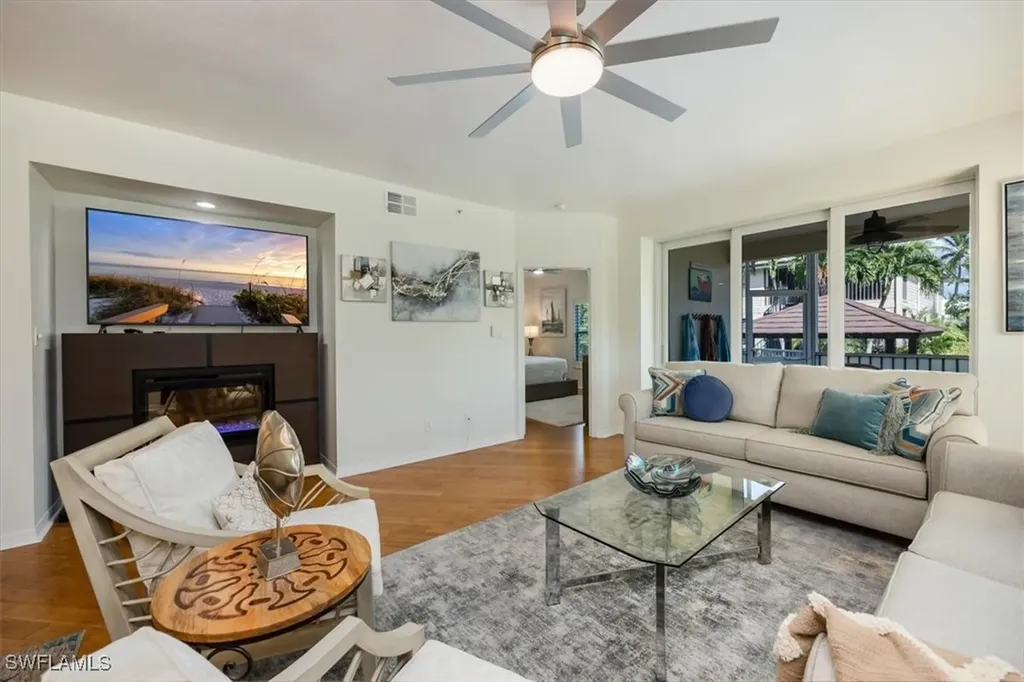 545 11th Avenue S Naples FL 34102