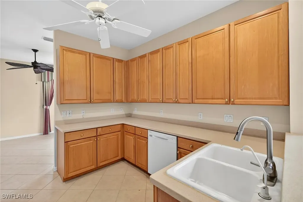 3962 Bishopwood Court W Naples FL 34114