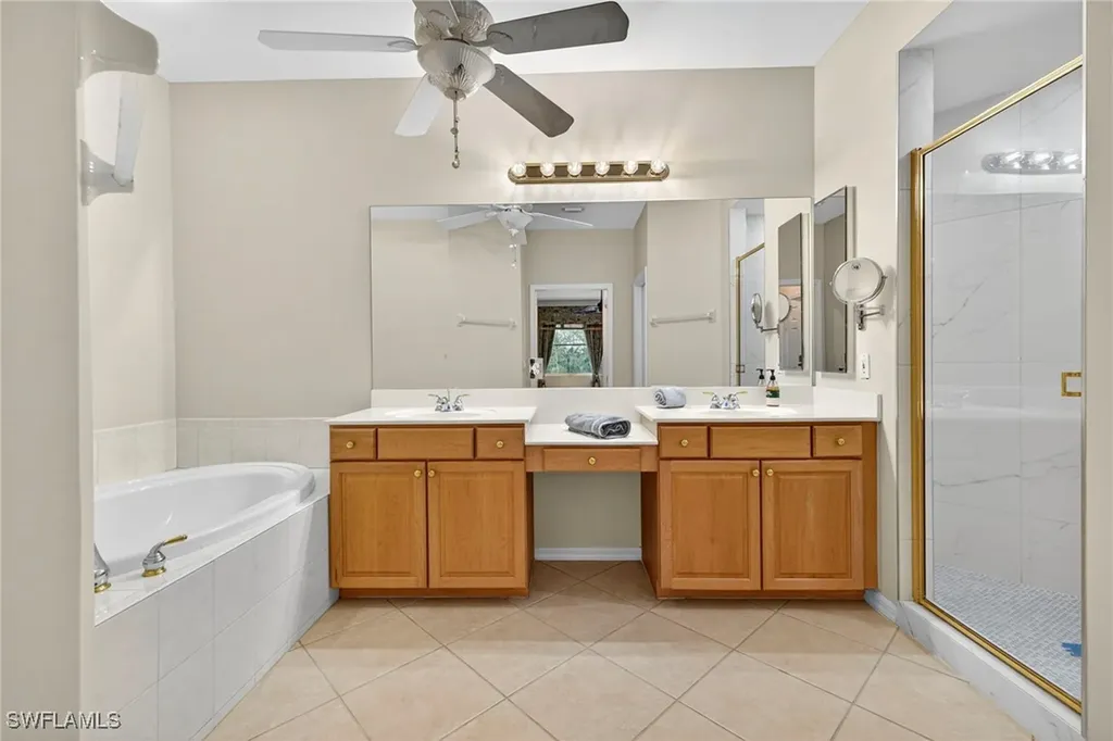 3962 Bishopwood Court W Naples FL 34114