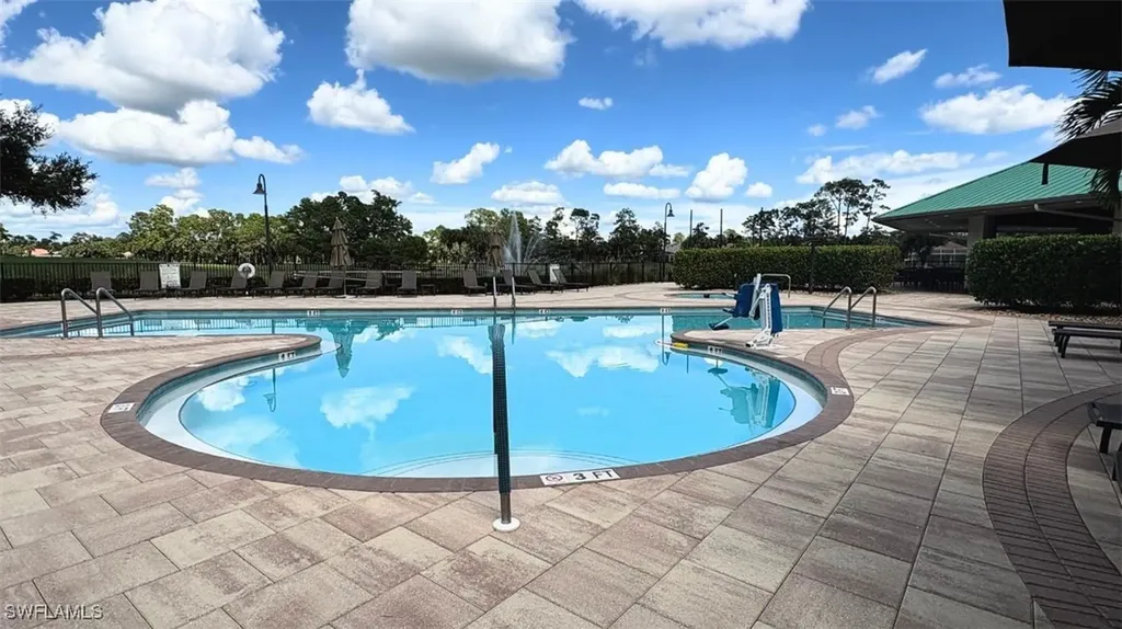3962 Bishopwood Court W Naples FL 34114