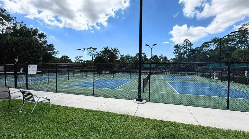 3962 Bishopwood Court W Naples FL 34114