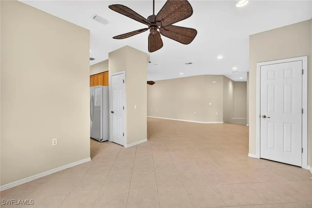 3962 Bishopwood Court W Naples FL 34114