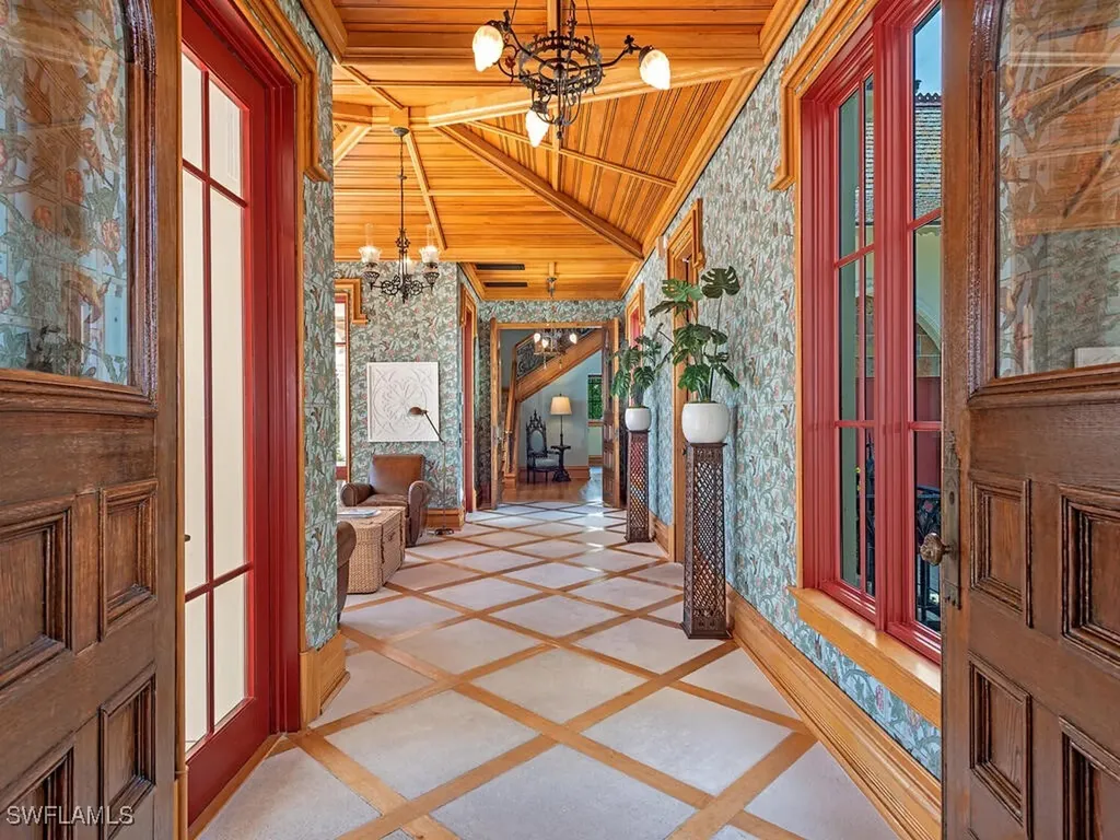 730 21st Avenue S Naples FL 34102