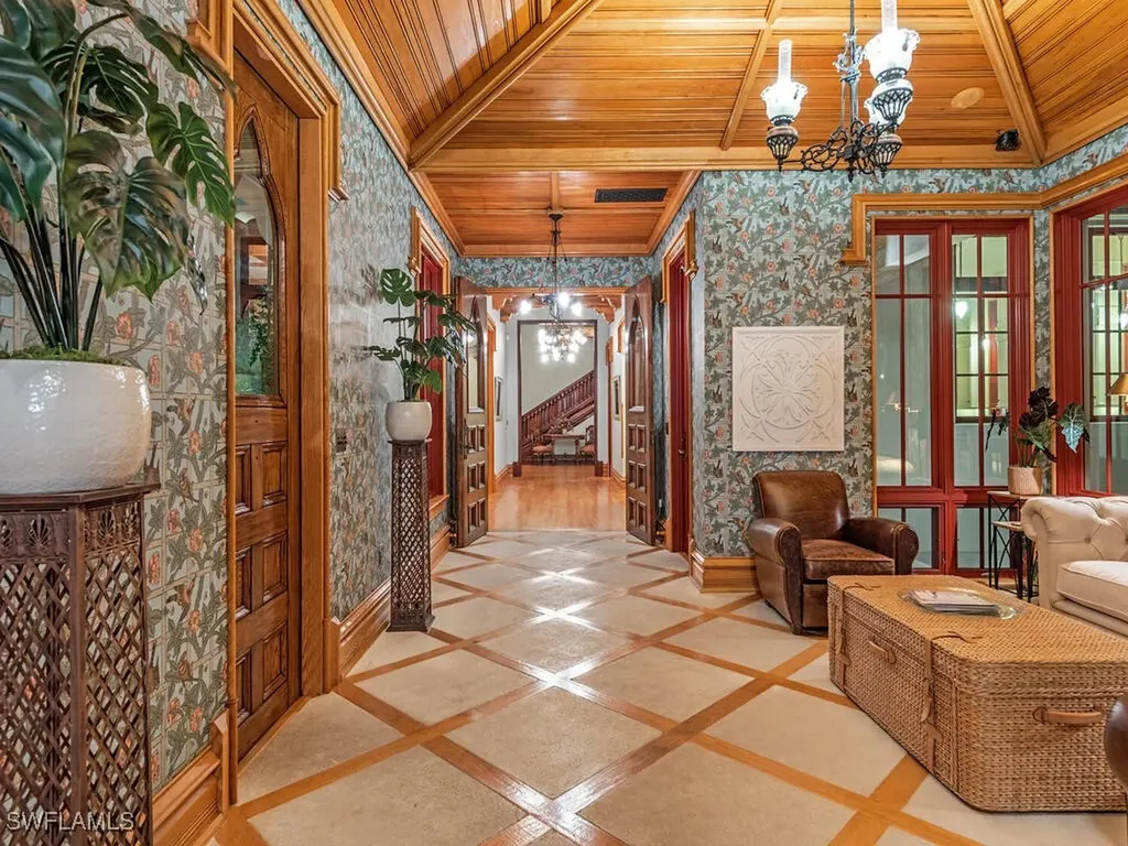 730 21st Avenue S Naples FL 34102