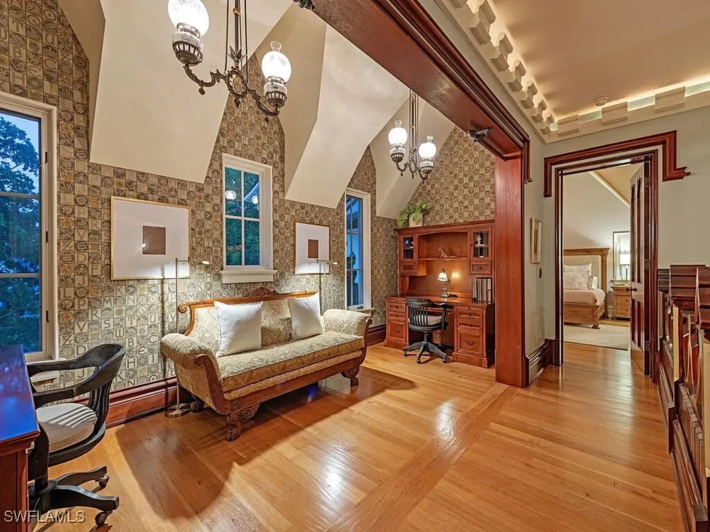 730 21st Avenue S Naples FL 34102