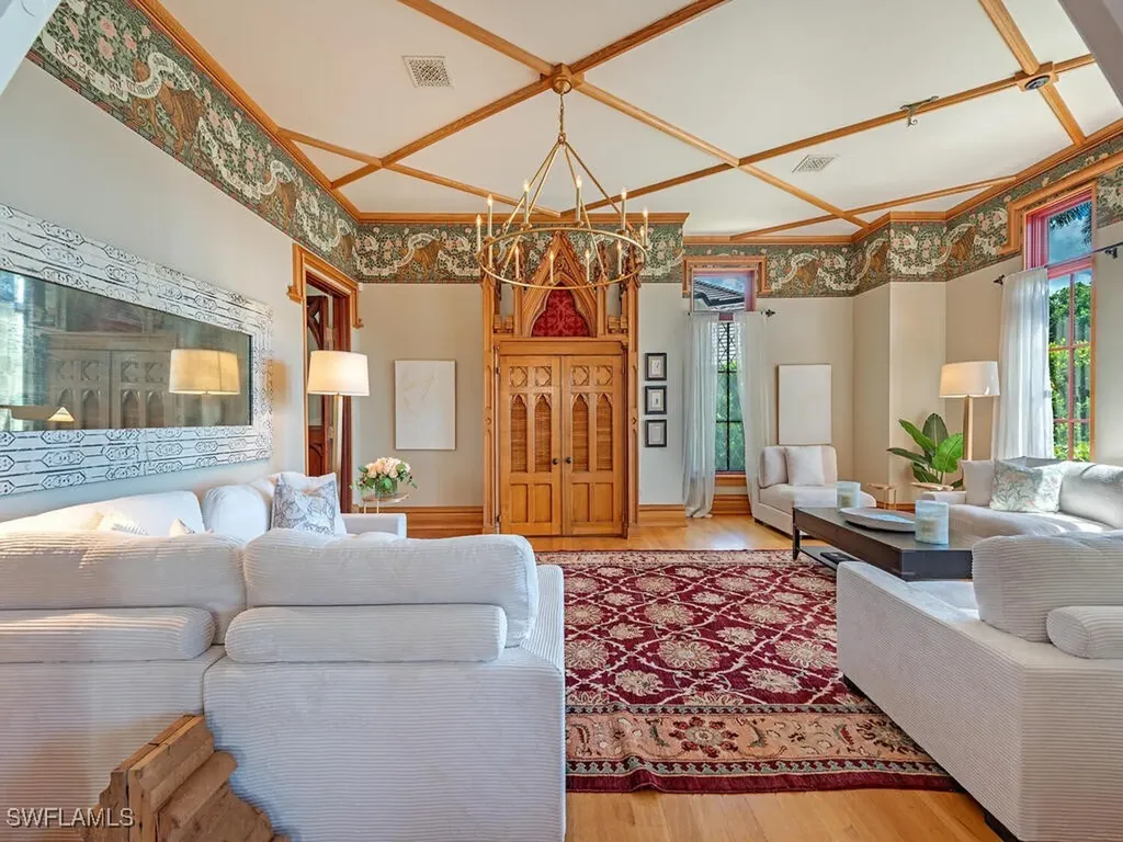 730 21st Avenue S Naples FL 34102