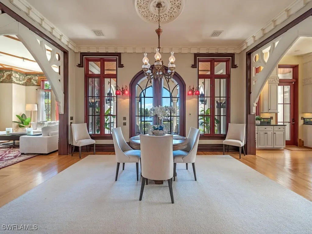 730 21st Avenue S Naples FL 34102