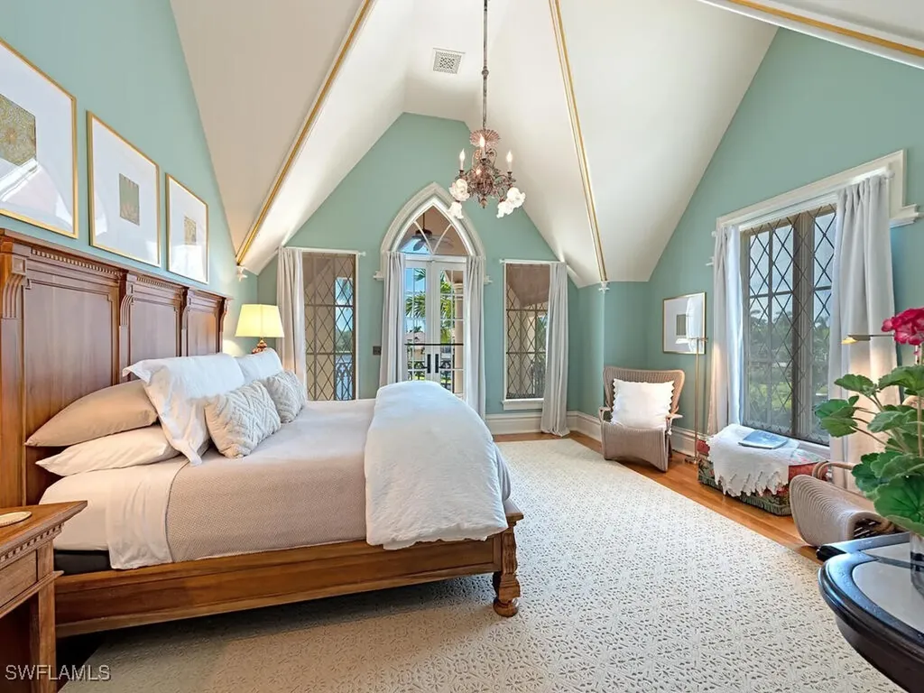 730 21st Avenue S Naples FL 34102