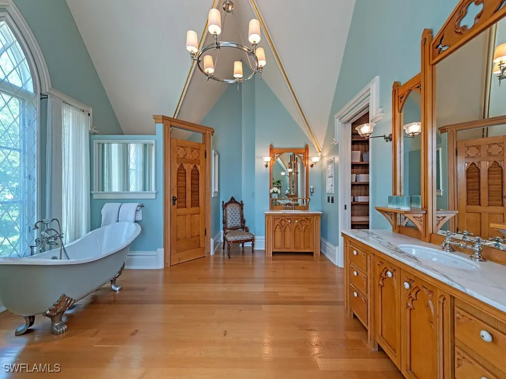 730 21st Avenue S Naples FL 34102