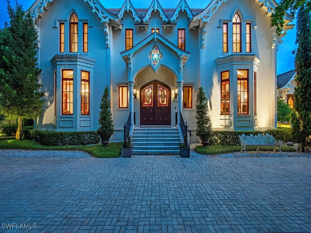 730 21st Avenue S Naples FL 34102