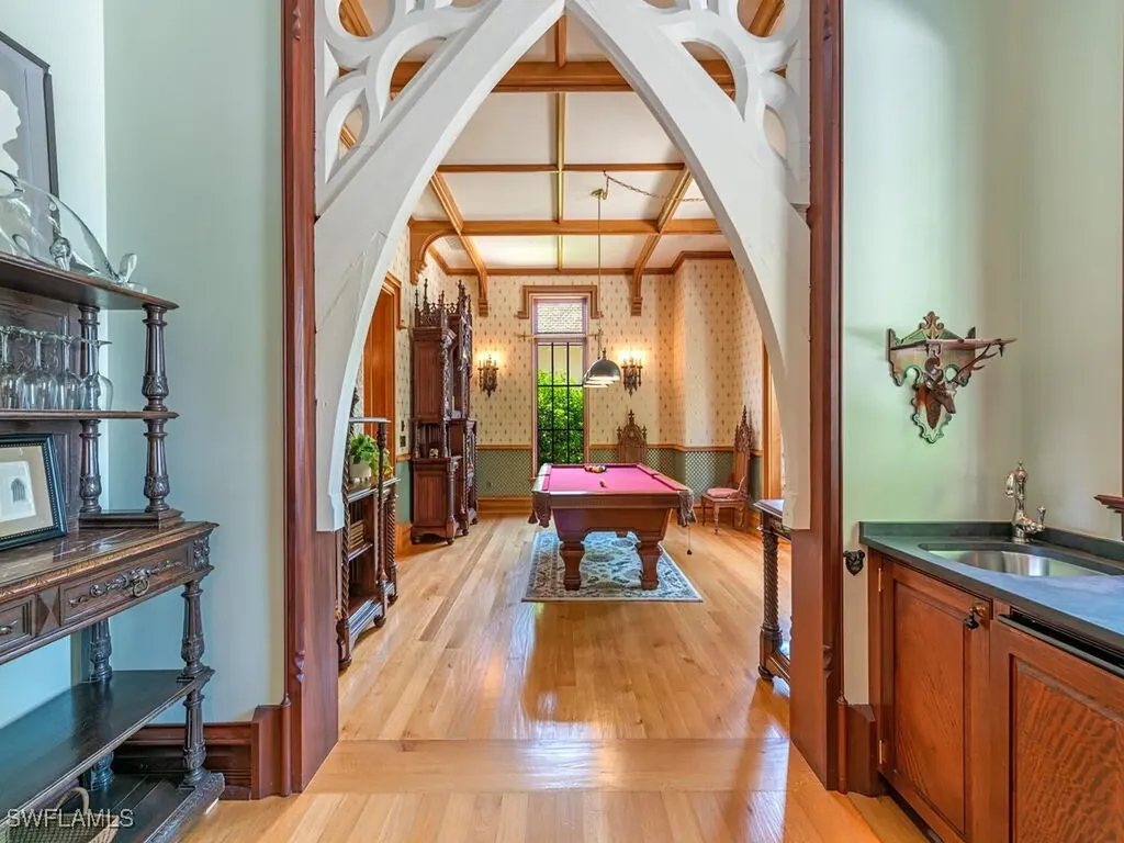 730 21st Avenue S Naples FL 34102