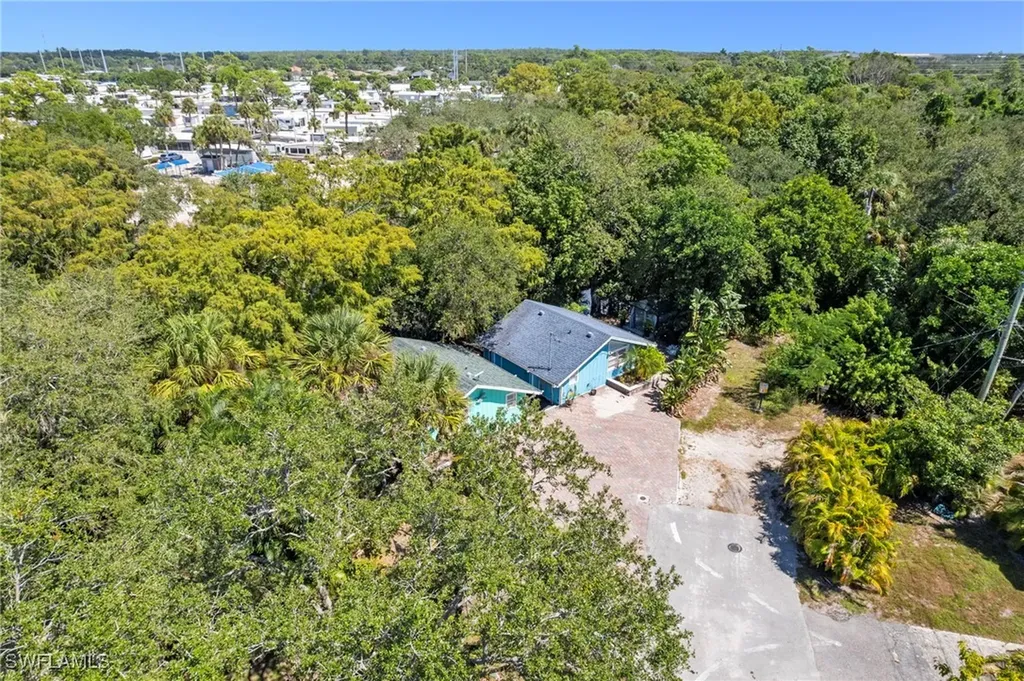 11747/749 Dean Street Bonita Springs FL 34135