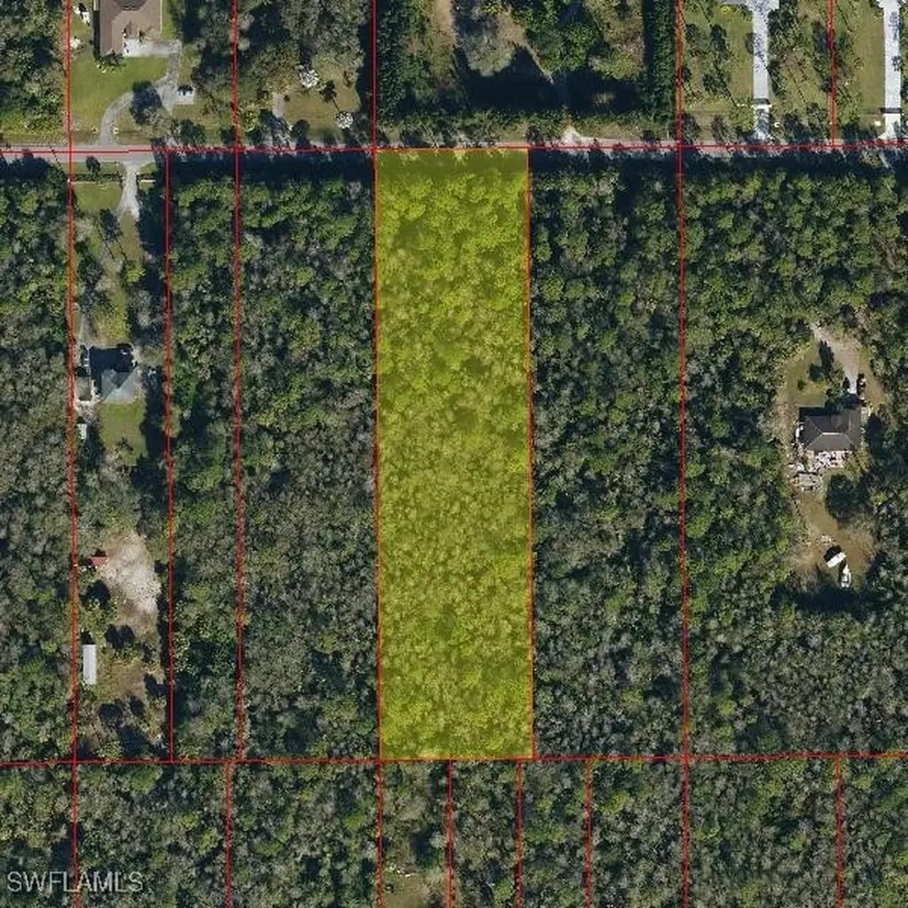 2ND Avenue NE Naples FL 34120