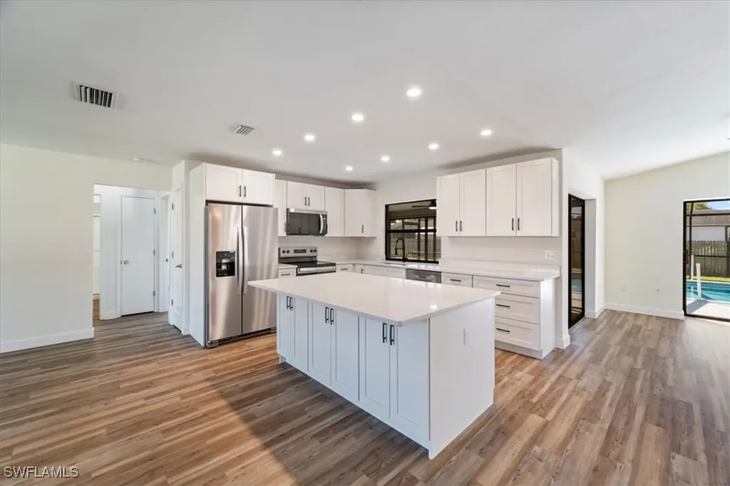 8072 Pennsylvania Boulevard Fort Myers FL 33967