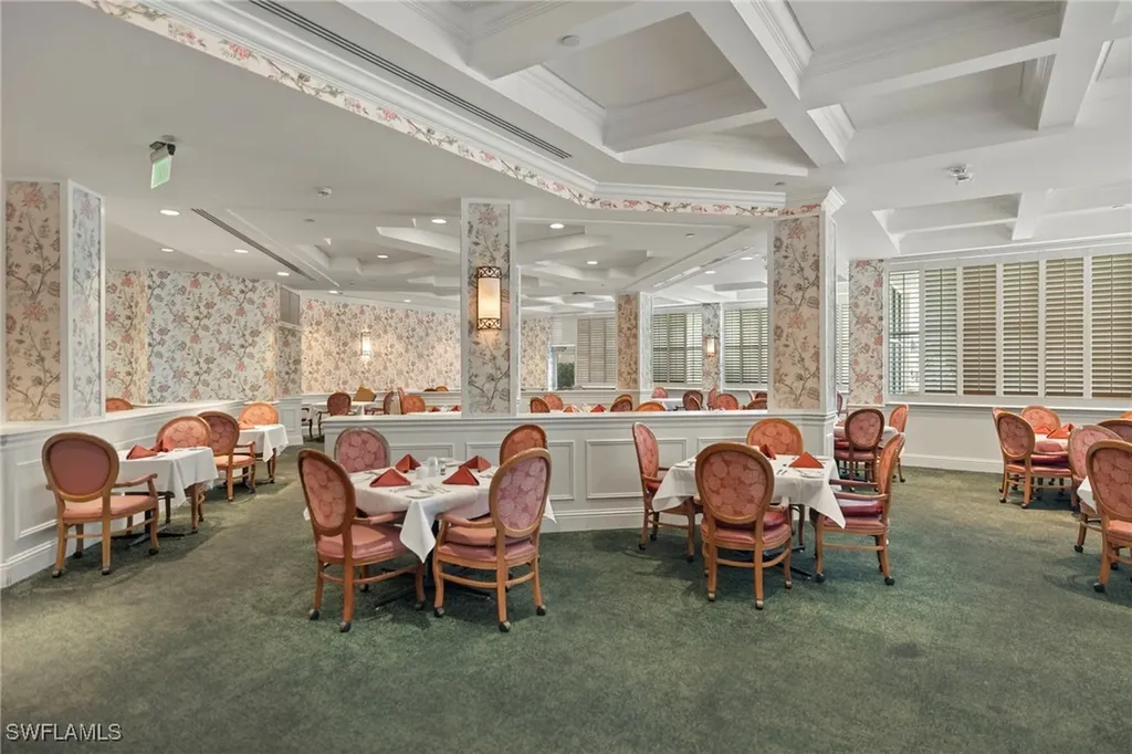 100 Glenview Place Naples FL 34108