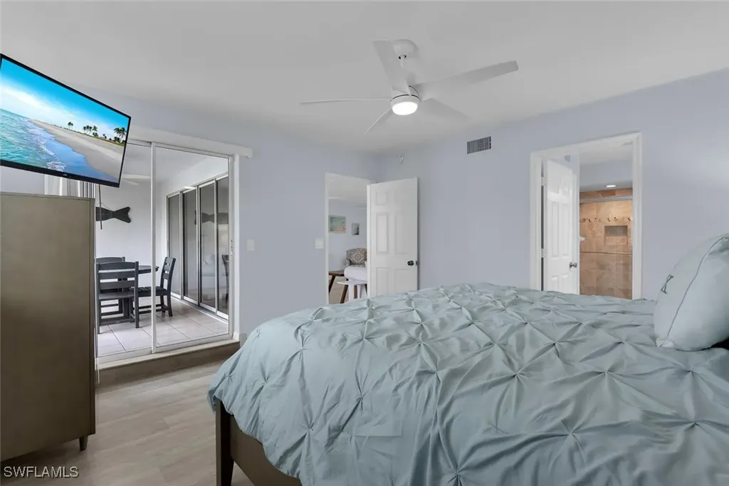 9101 Vanderbilt Drive Naples FL 34108