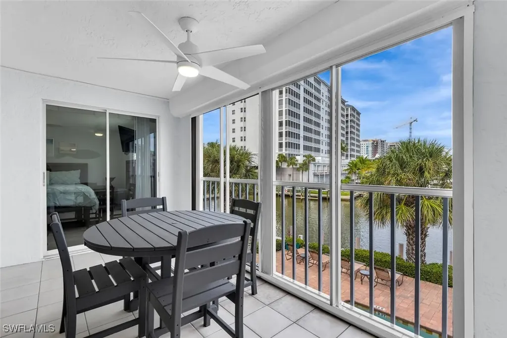 9101 Vanderbilt Drive Naples FL 34108