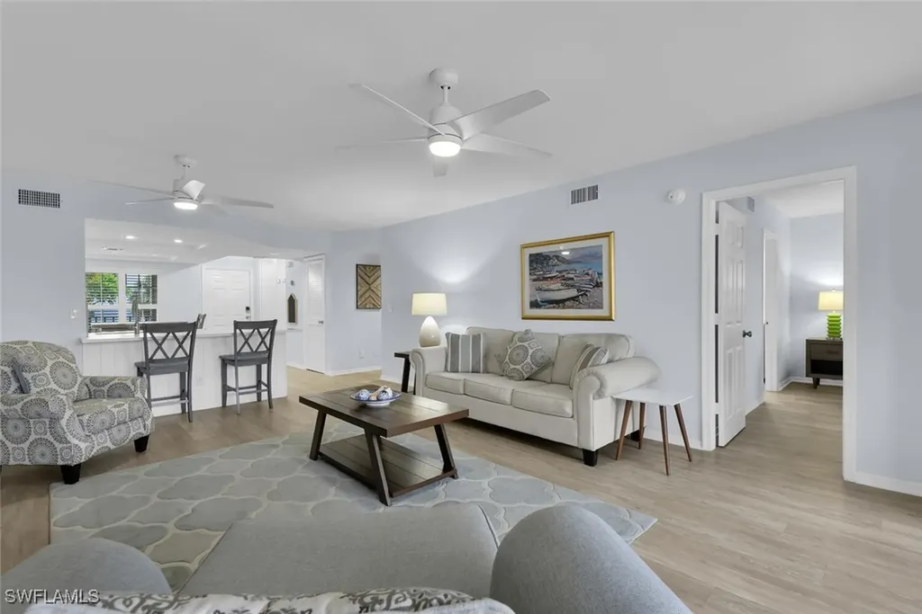 9101 Vanderbilt Drive Naples FL 34108