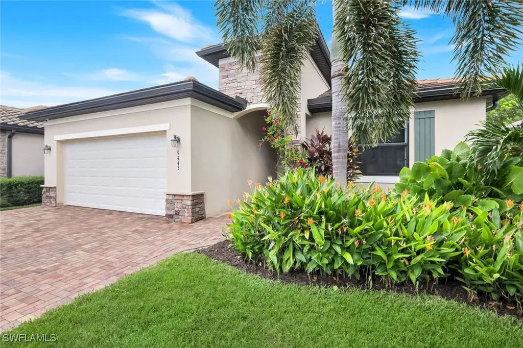 9445 Glenforest Drive Naples FL 34120