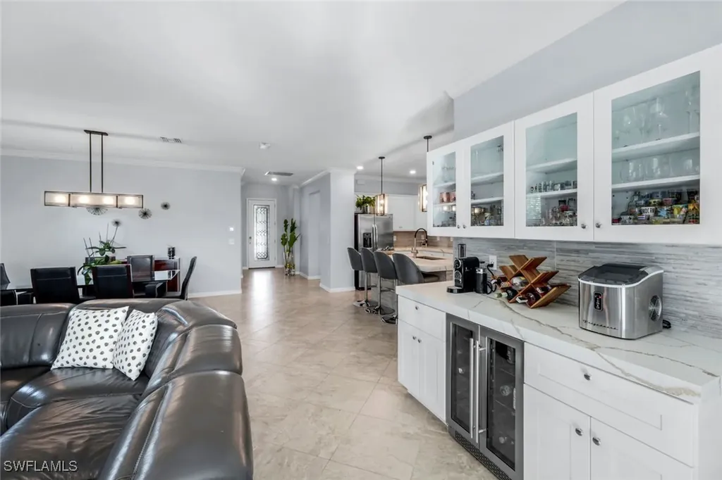 9445 Glenforest Drive Naples FL 34120