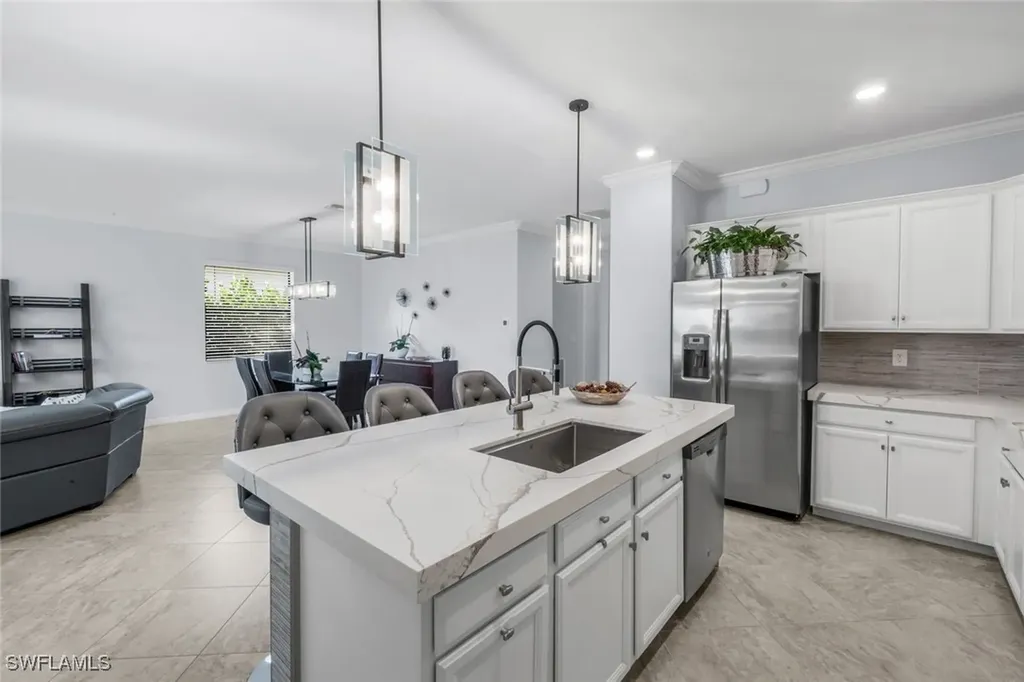 9445 Glenforest Drive Naples FL 34120