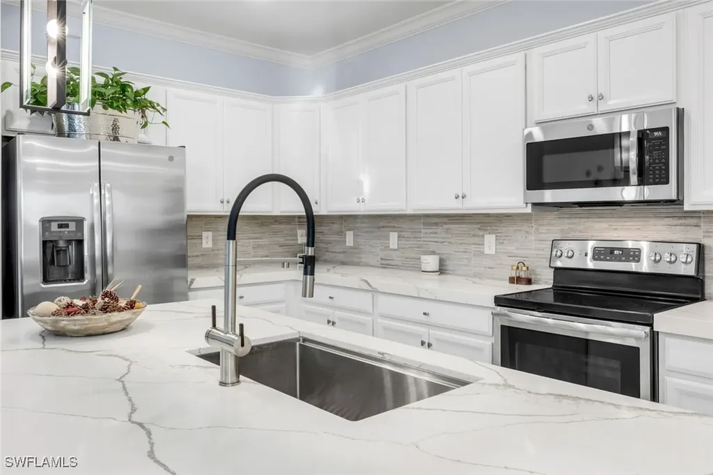 9445 Glenforest Drive Naples FL 34120