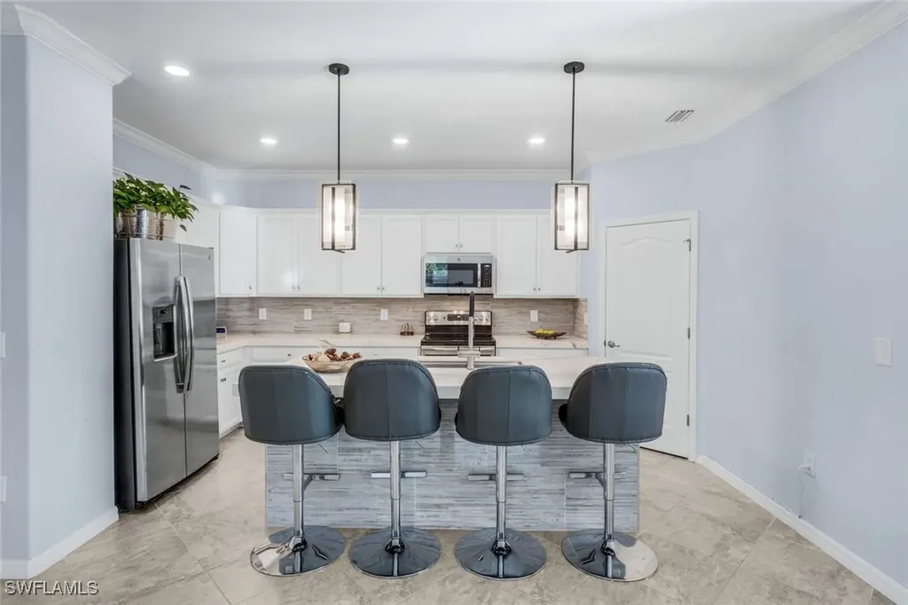 9445 Glenforest Drive Naples FL 34120