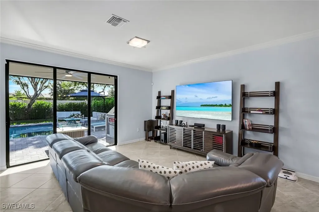 9445 Glenforest Drive Naples FL 34120